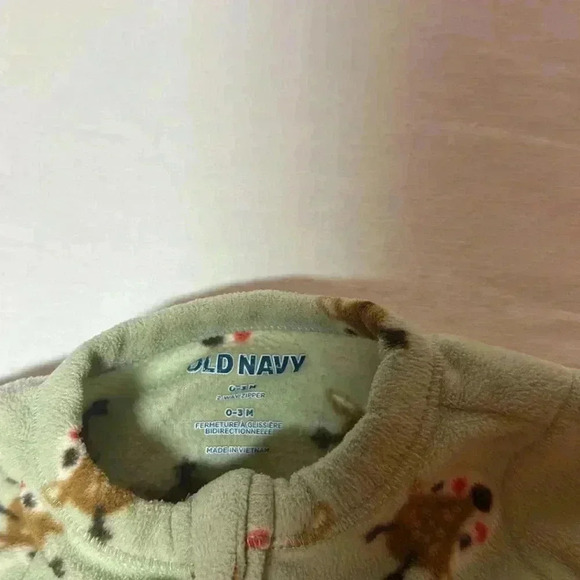 Old Navy - fleece  baby Christmas reindeer footed pajamas. Size 0-3 months - Picture 2 of 4